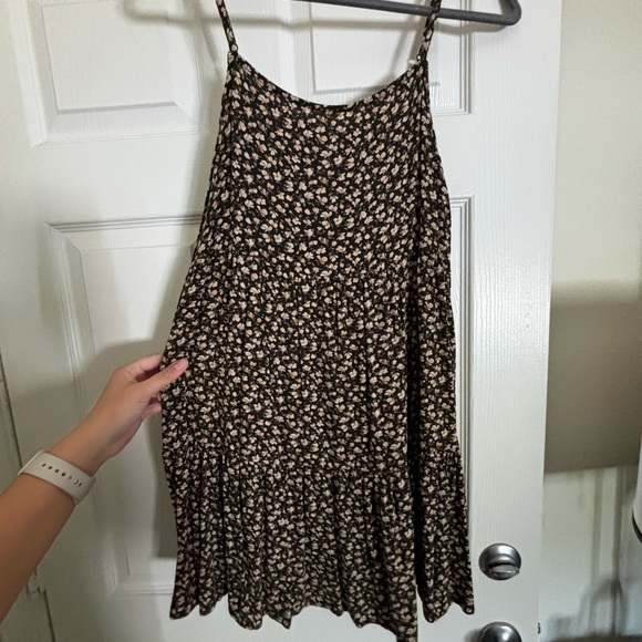 American Eagle Outfitters Dresses & Skirts - American Eagle Outfitters Black and Cream Floral Mini Dress